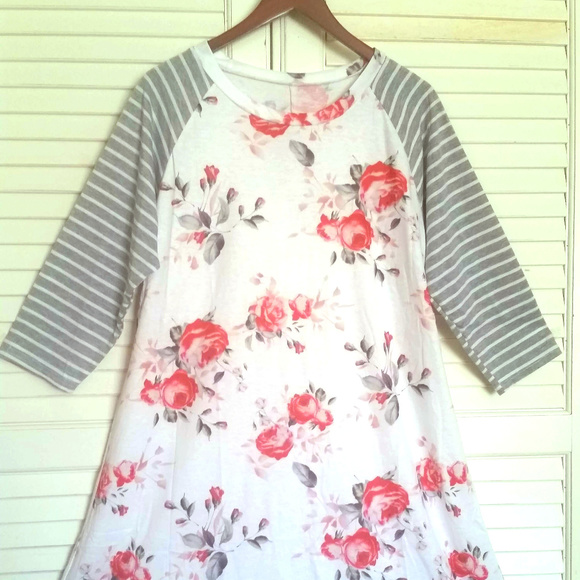 White Floral Print Stripe Raglan 3/4 sleeve Dress - Picture 2 of 5